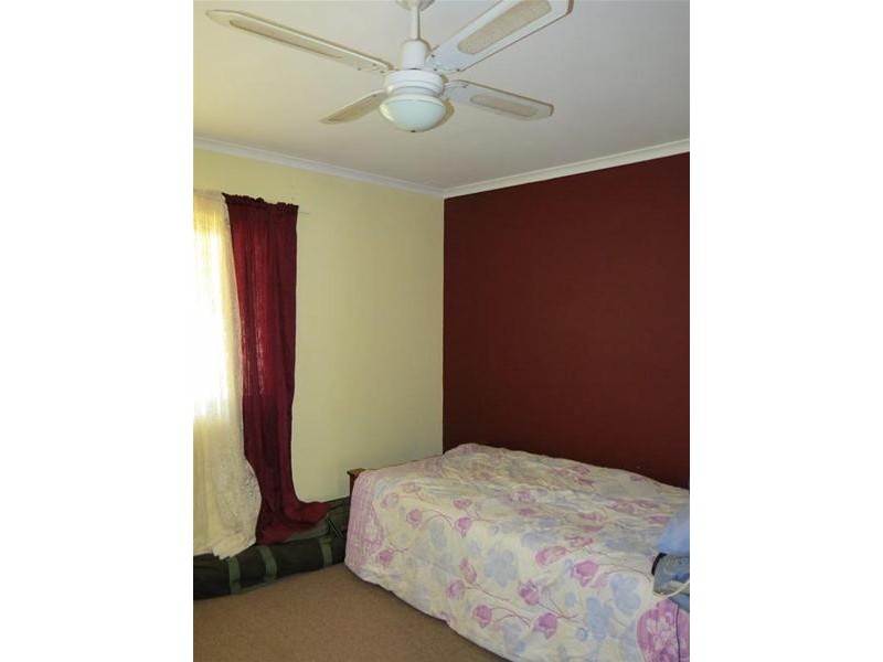 2 Hughes Street, Taree NSW 2430