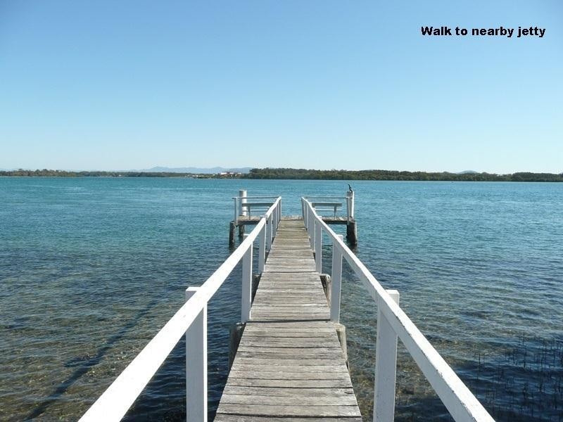 1 Manning Street, Manning Point NSW 2430