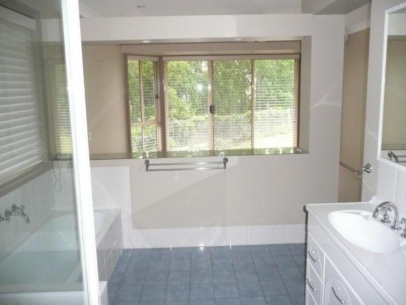 147 Edinburgh Drive, Taree NSW 2430