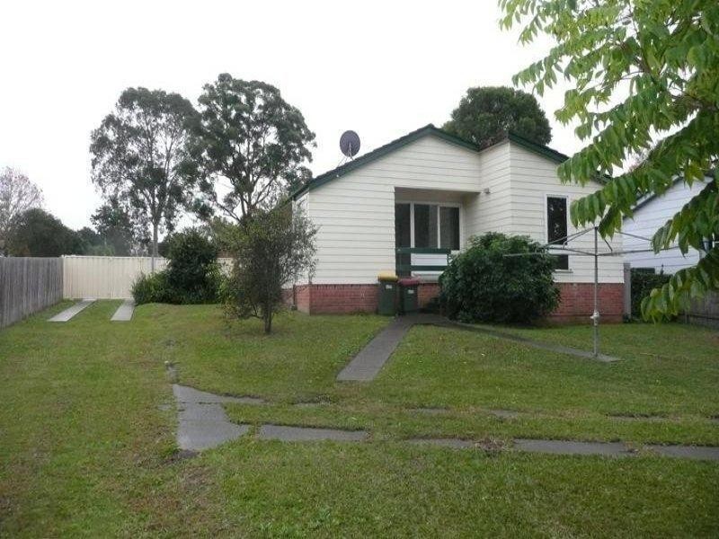 1 Pindari Crescent, Taree NSW 2430