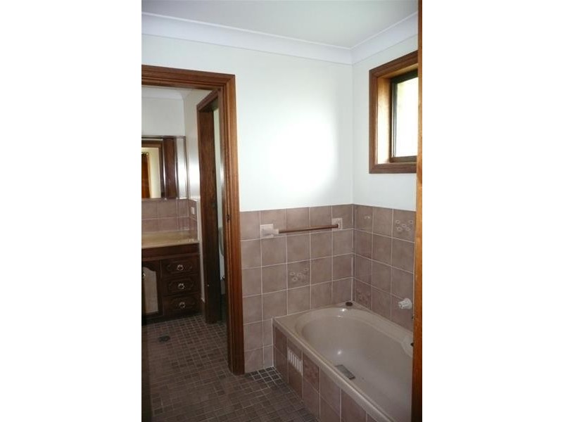 13 Flinders Street, Taree NSW 2430