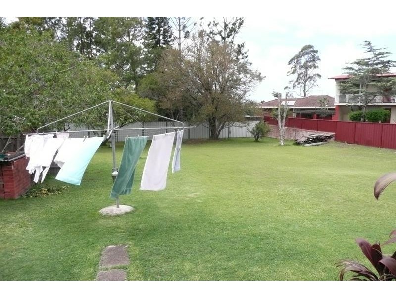 6 Crescent Avenue, Taree NSW 2430