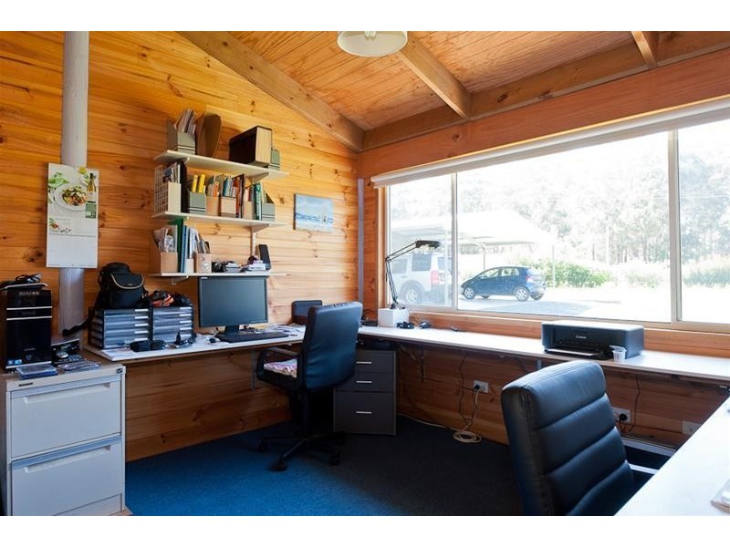 9 Voss Place, Taree NSW 2430