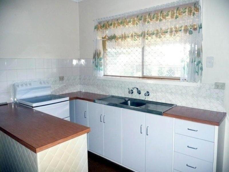 8a Commerce Street, Taree NSW 2430