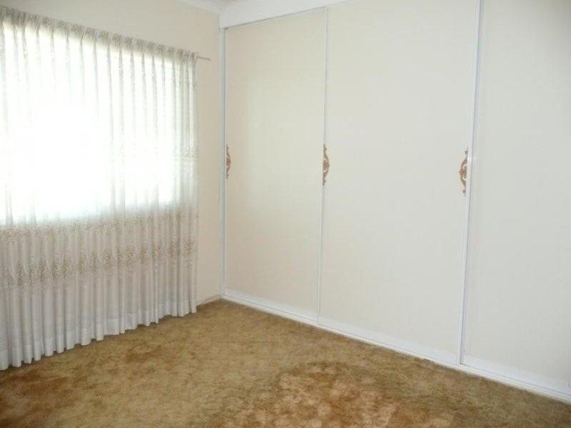 8a Commerce Street, Taree NSW 2430