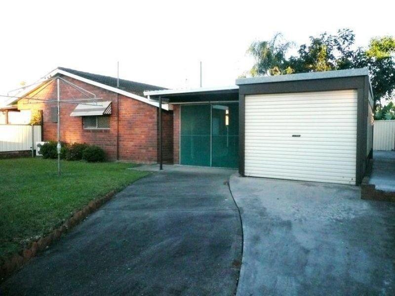 8a Commerce Street, Taree NSW 2430