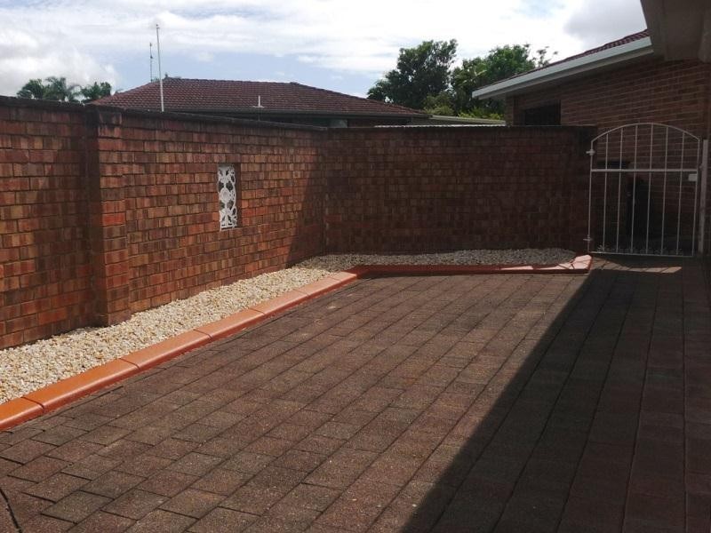 1/7 Casuarina Close, Old Bar NSW 2430