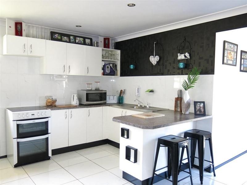 5 Coorong Place, Taree NSW 2430