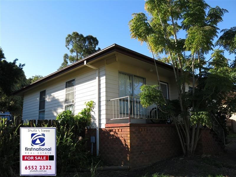 8 Deakin Crescent, Taree NSW 2430