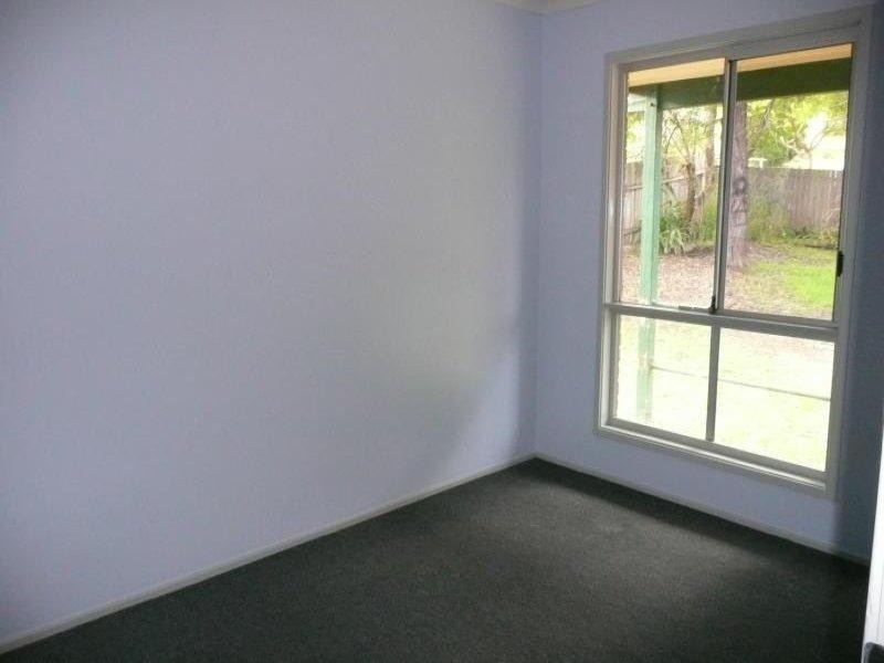 8 Hughes Street, Taree NSW 2430