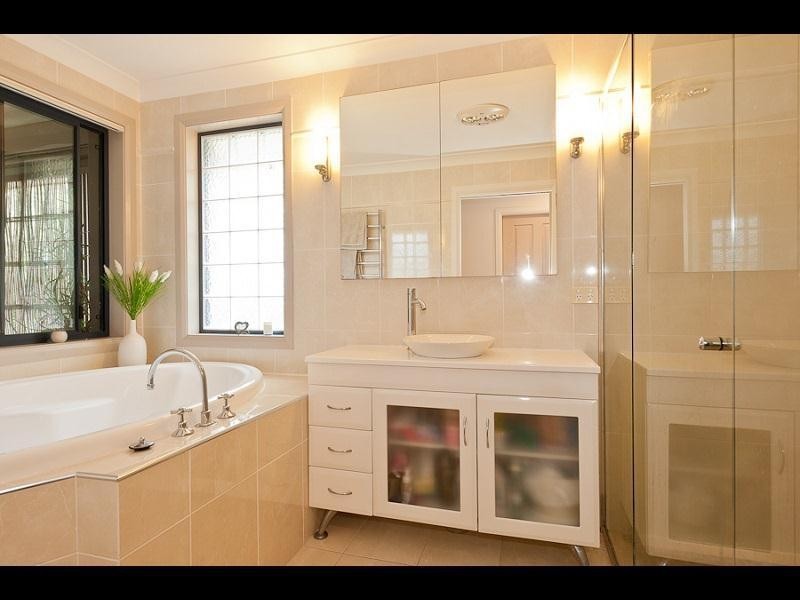 6 Christina Close, Taree NSW 2430