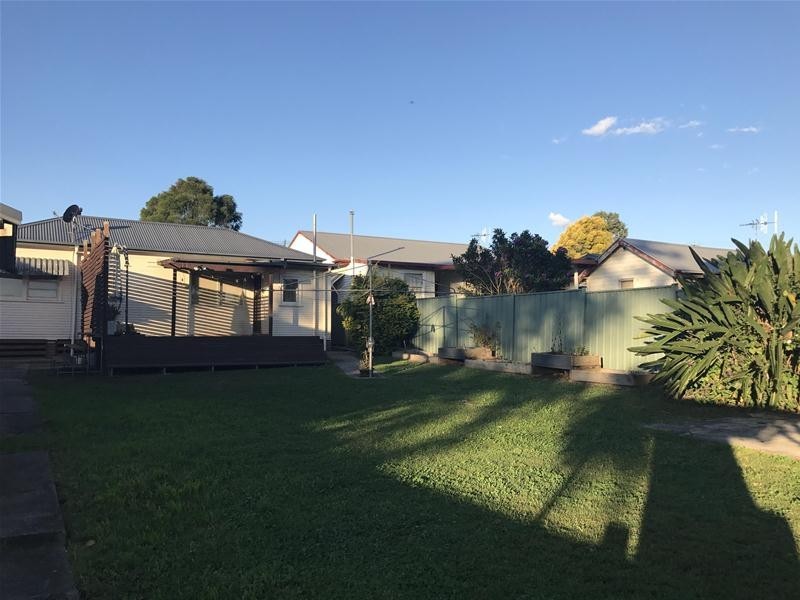 37 Bahtoo Parade, Taree NSW 2430