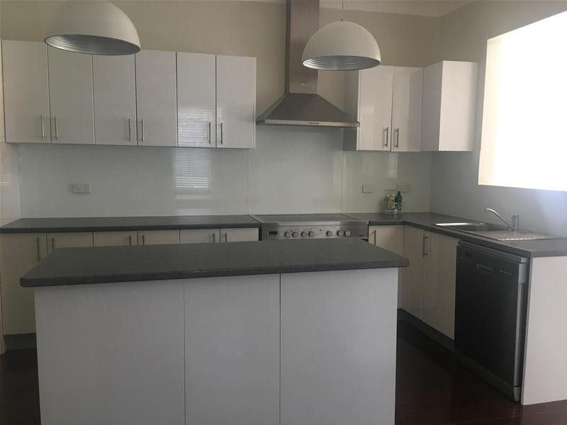 13 Railway Parade, Taree NSW 2430