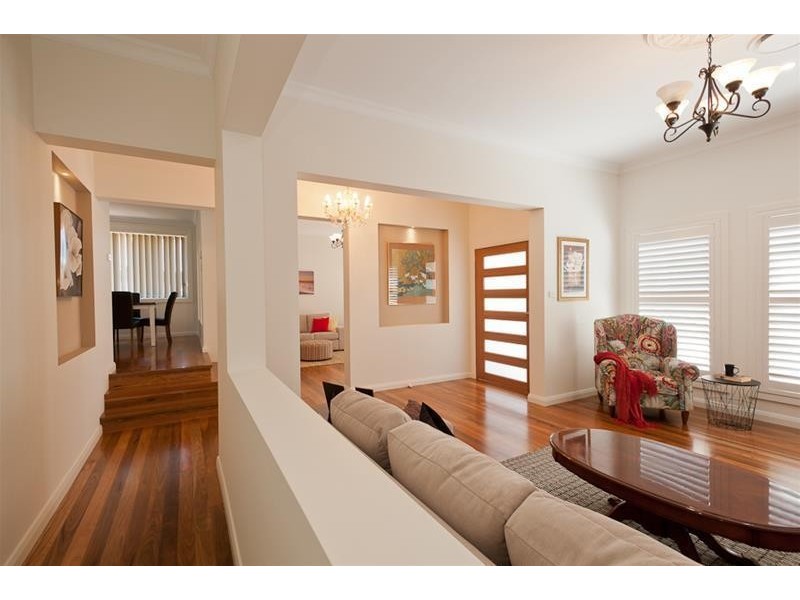 6 Baywood Drive, Black Head NSW 2430