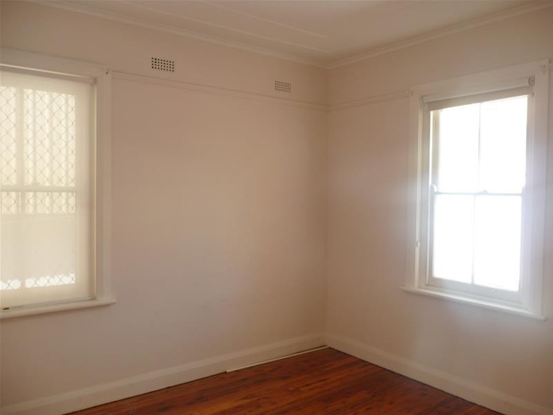 12 Railway Street, Taree NSW 2430