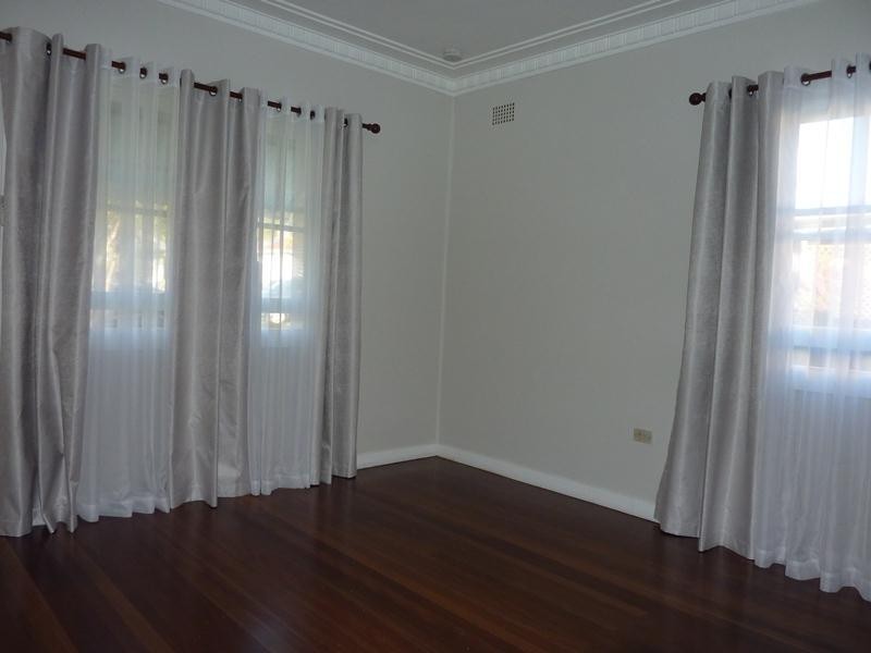 27 Bahtoo Parade, Taree NSW 2430