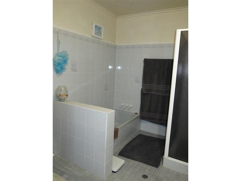 20 Bayview Crescent, Taree NSW 2430