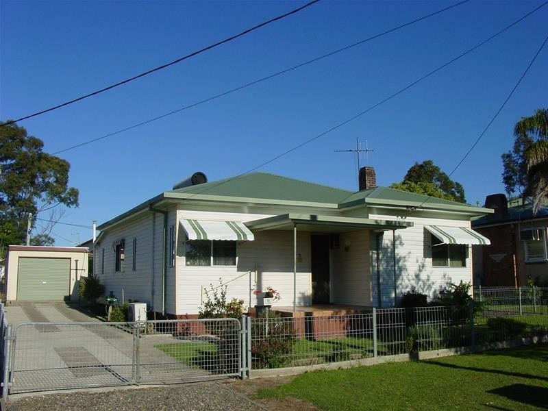 8 York Street, Taree NSW 2430