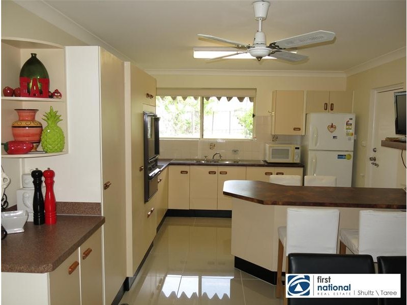 80 Kanangra Drive, Taree NSW 2430