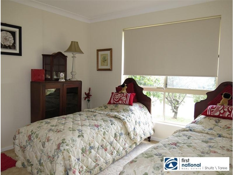 80 Kanangra Drive, Taree NSW 2430