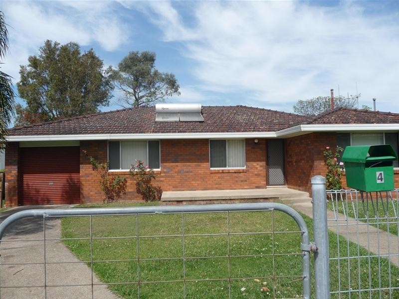 4 Milligan Street, Taree NSW 2430