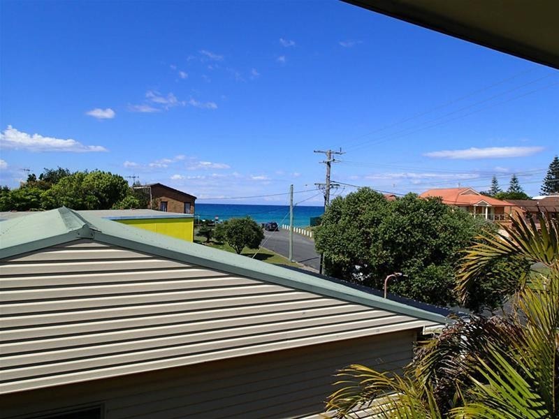 5 Rose Street, Old Bar NSW 2430