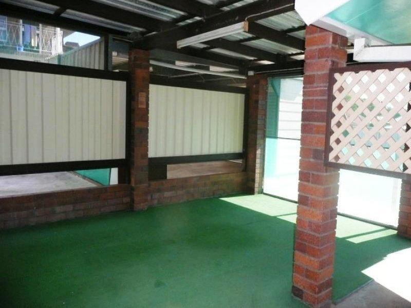 8 Commerce Street, Taree NSW 2430