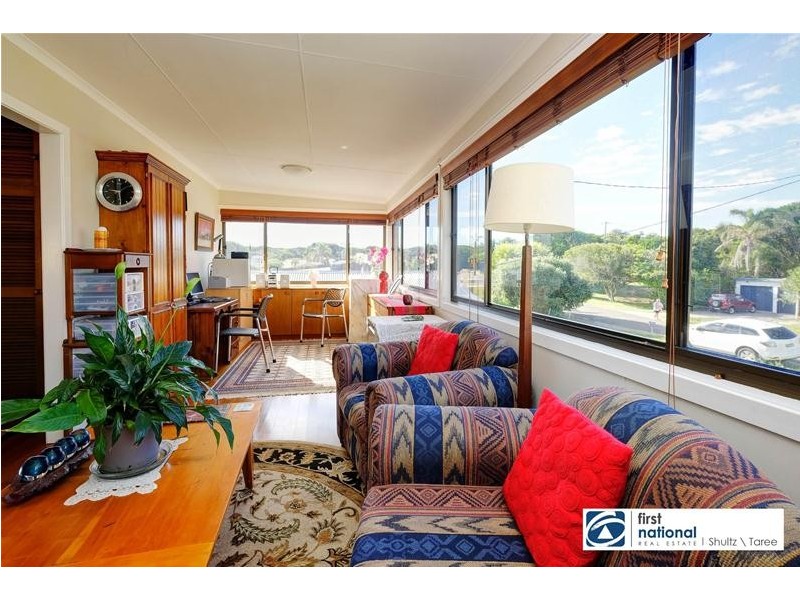 15 Manning Street, Manning Point NSW 2430