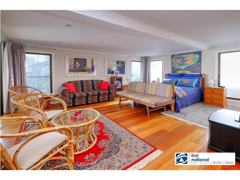 15 Manning Street, Manning Point NSW 2430