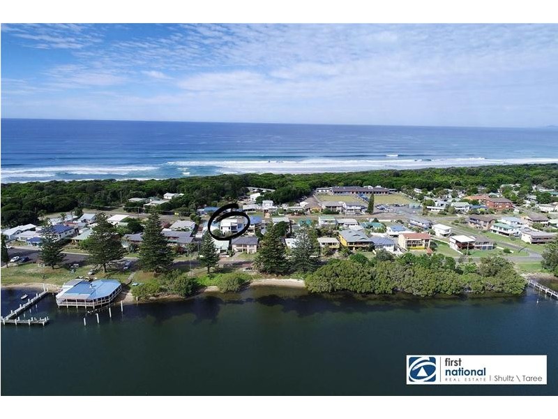 15 Manning Street, Manning Point NSW 2430