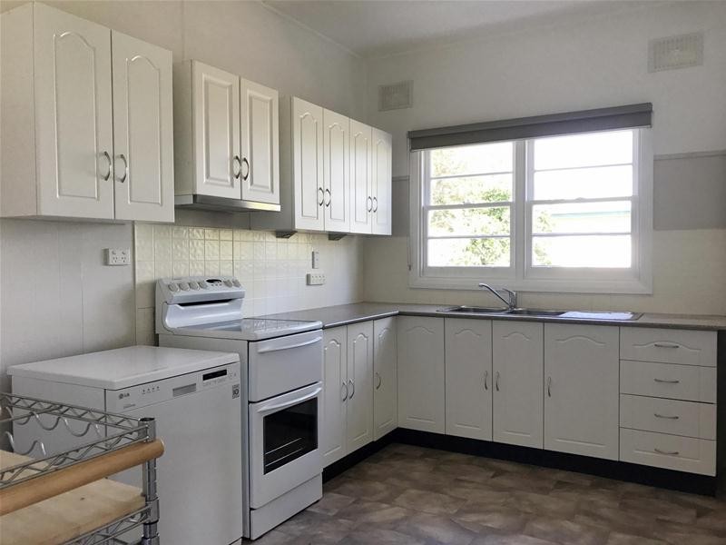 32 Edinburgh Drive, Taree NSW 2430