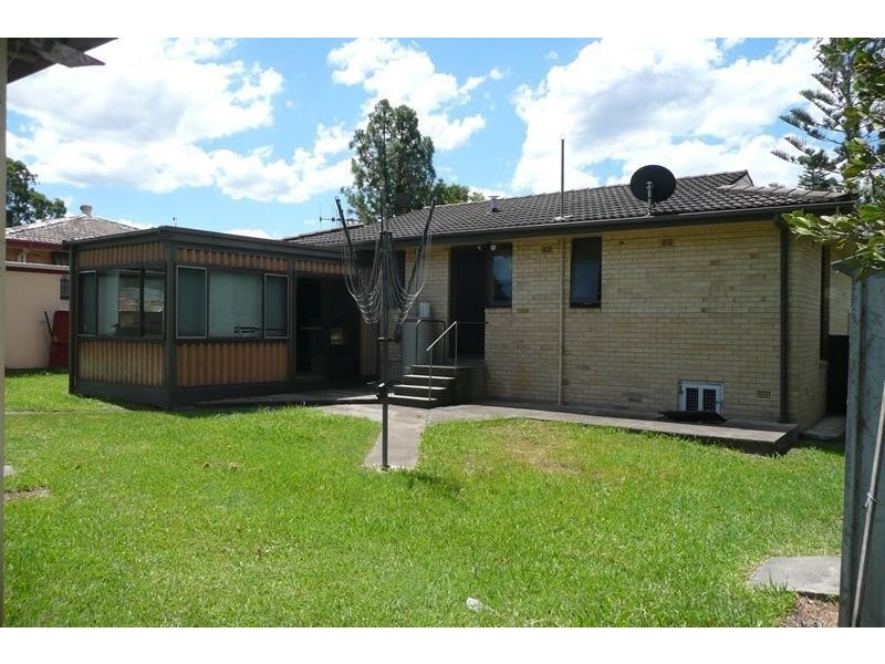 19 Valerie Street, Taree NSW 2430