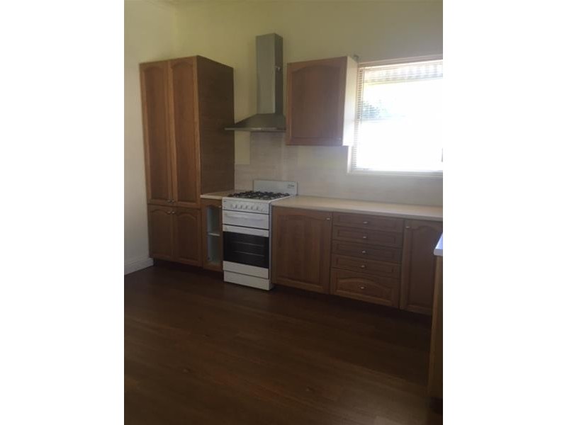 27 Commerce Street, Taree NSW 2430