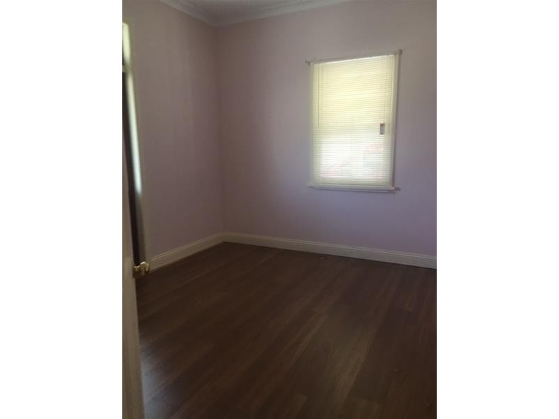 27 Commerce Street, Taree NSW 2430