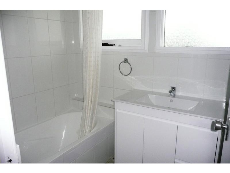 16 Valerie Street, Taree NSW 2430