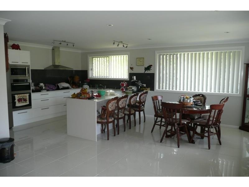 6 Railton Avenue, Taree NSW 2430