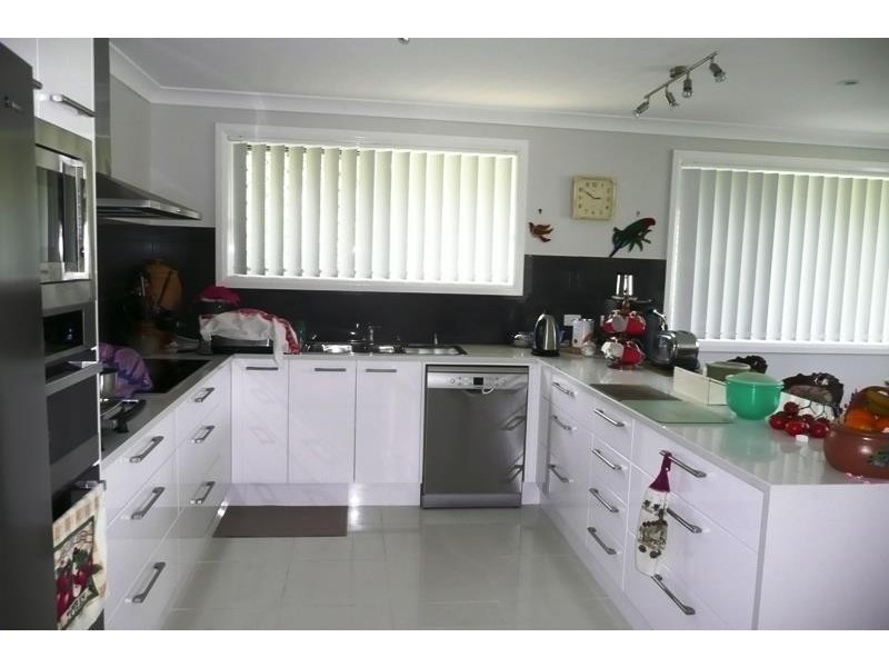 6 Railton Avenue, Taree NSW 2430