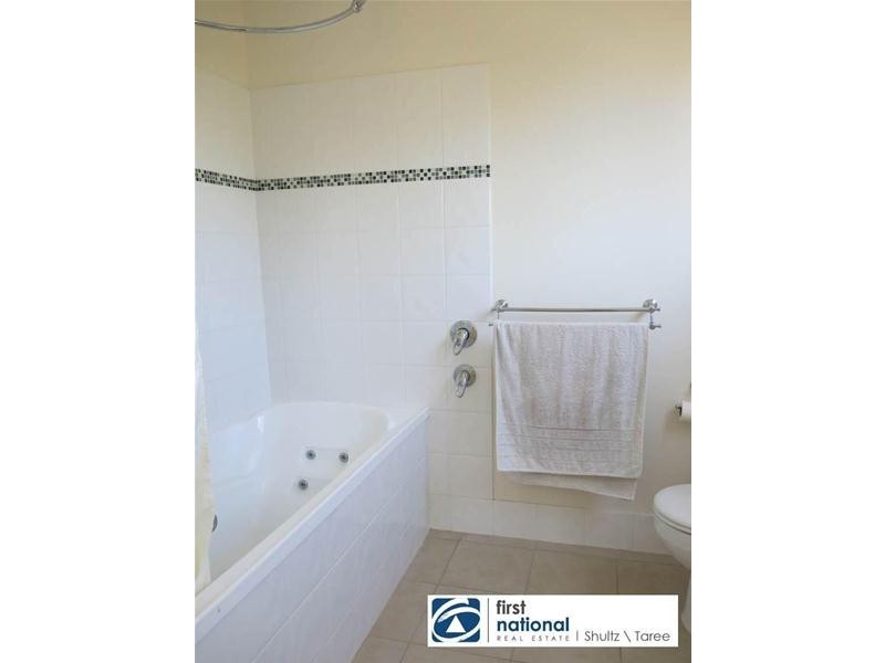 37 Edinburgh Drive, Taree NSW 2430