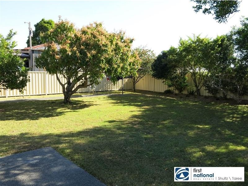 37 Edinburgh Drive, Taree NSW 2430