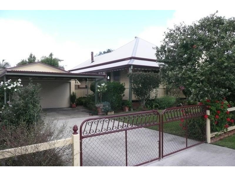 18 York Street, Taree NSW 2430