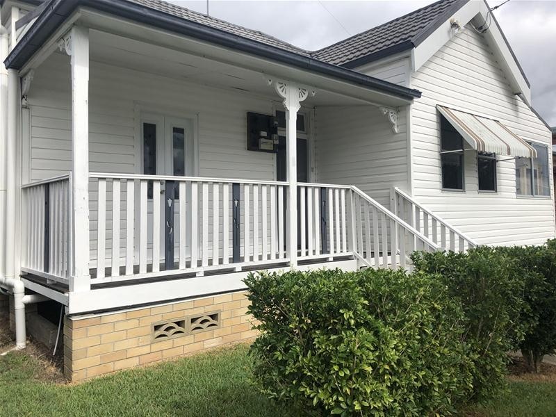 2. Flett Street, Taree NSW 2430