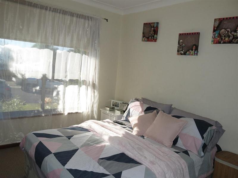 4 Nioka Place, Taree NSW 2430