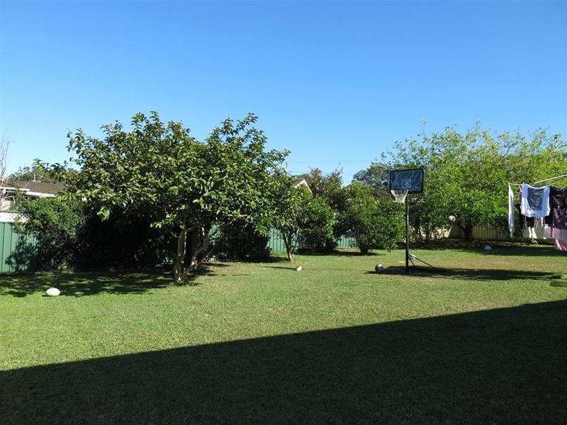 4 Nioka Place, Taree NSW 2430