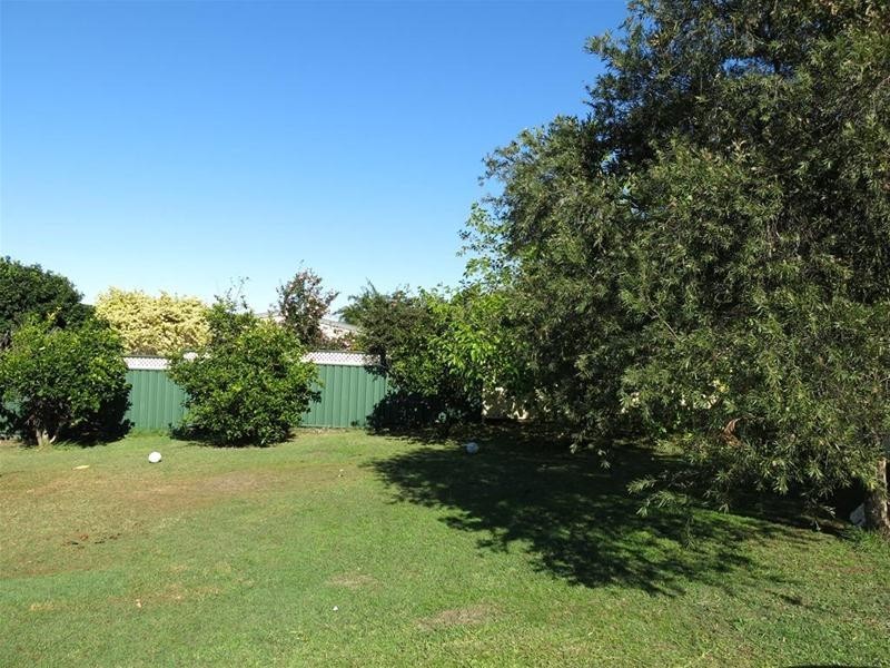 4 Nioka Place, Taree NSW 2430