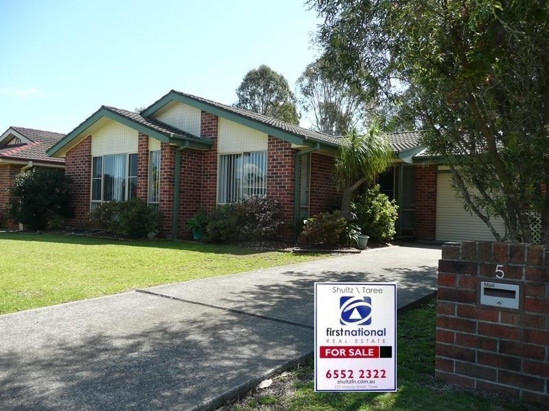 5 Rohini Place, Taree NSW 2430