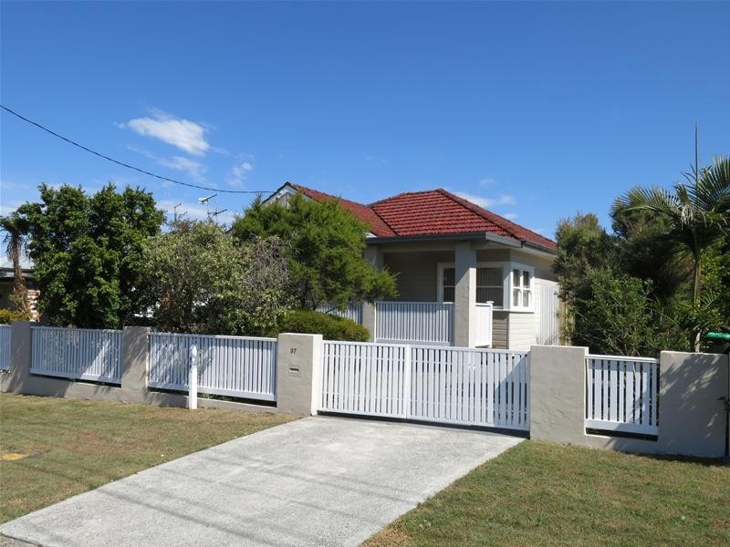 37 Edinburgh Drive, Taree NSW 2430