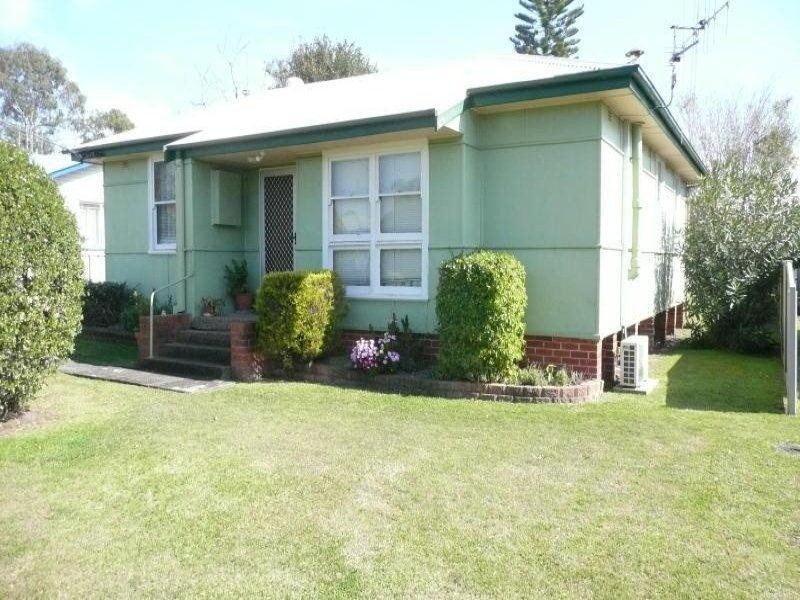 14 Plummer Street, Taree NSW 2430
