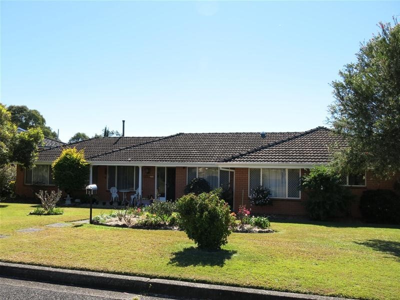 2 Toona Close, Taree NSW 2430