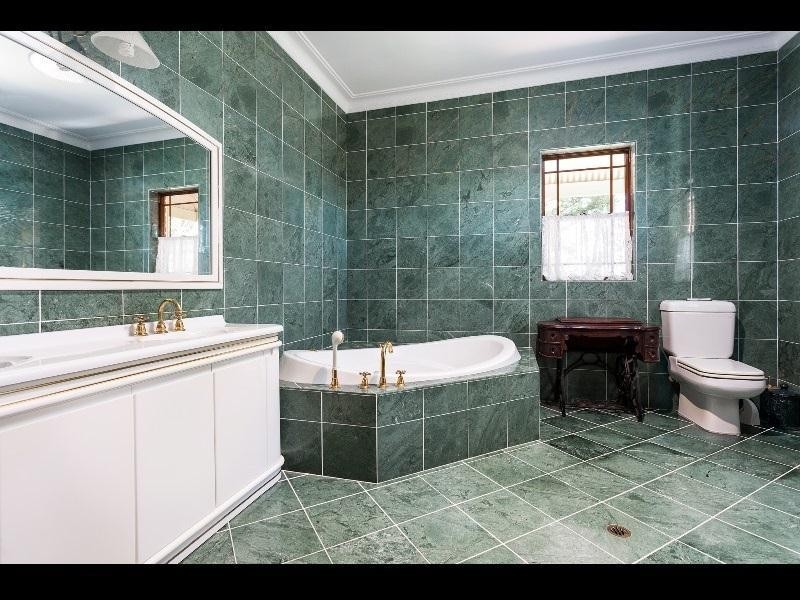 6 Kathryn Place, Taree NSW 2430