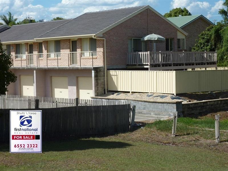 4 & 5/102a Albert Street, Taree NSW 2430